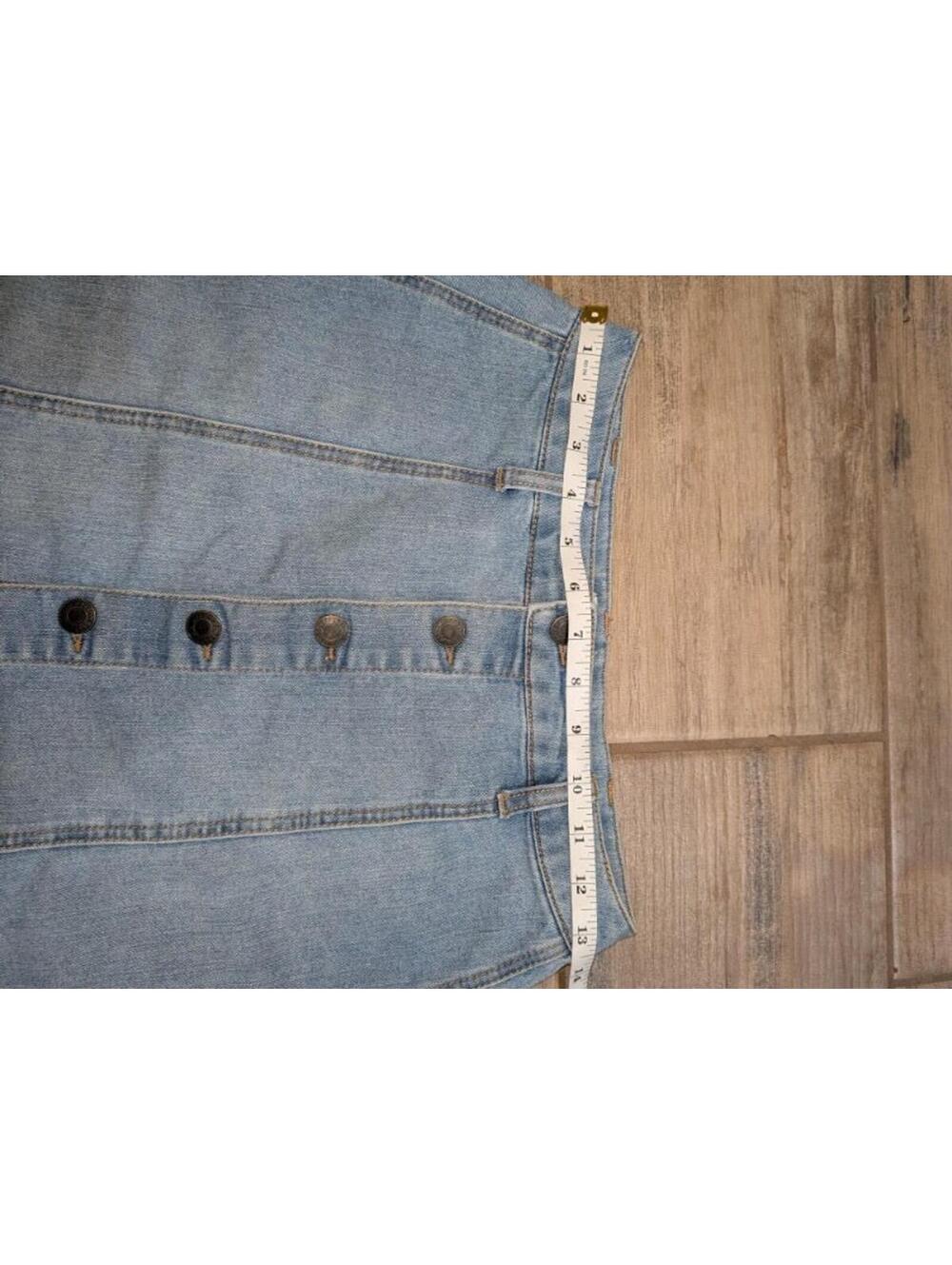 Womens Blue Mossimo denim mini skirt with button front Size 2 - Picture 2 of 8